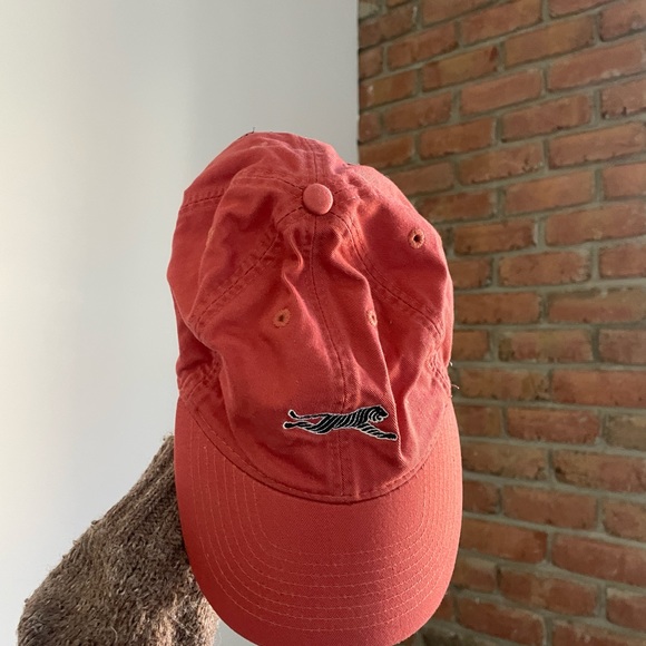 Amazing faded red FIT hat - Picture 1 of 4